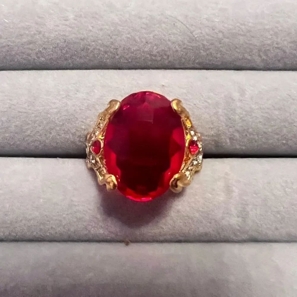 ⭐️3/$25⭐️ NEW Red And Gold Cocktail Ring
